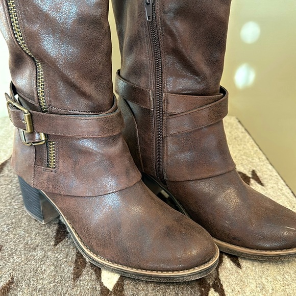 Carlos by Carlos Santana Knee High Brown Boot - Picture 5 of 11